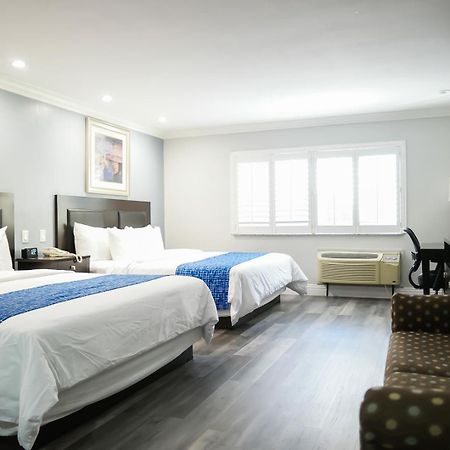 Days Inn By Wyndham West Covina Buitenkant foto