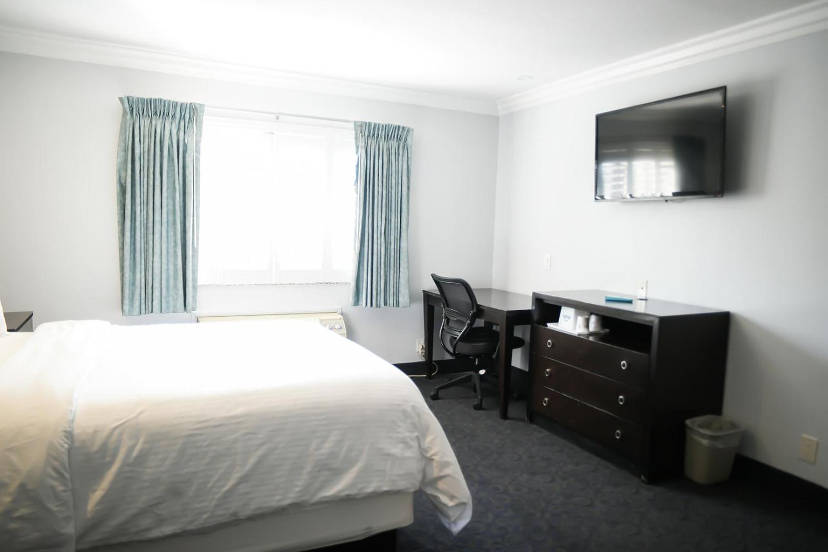 Days Inn By Wyndham West Covina Buitenkant foto
