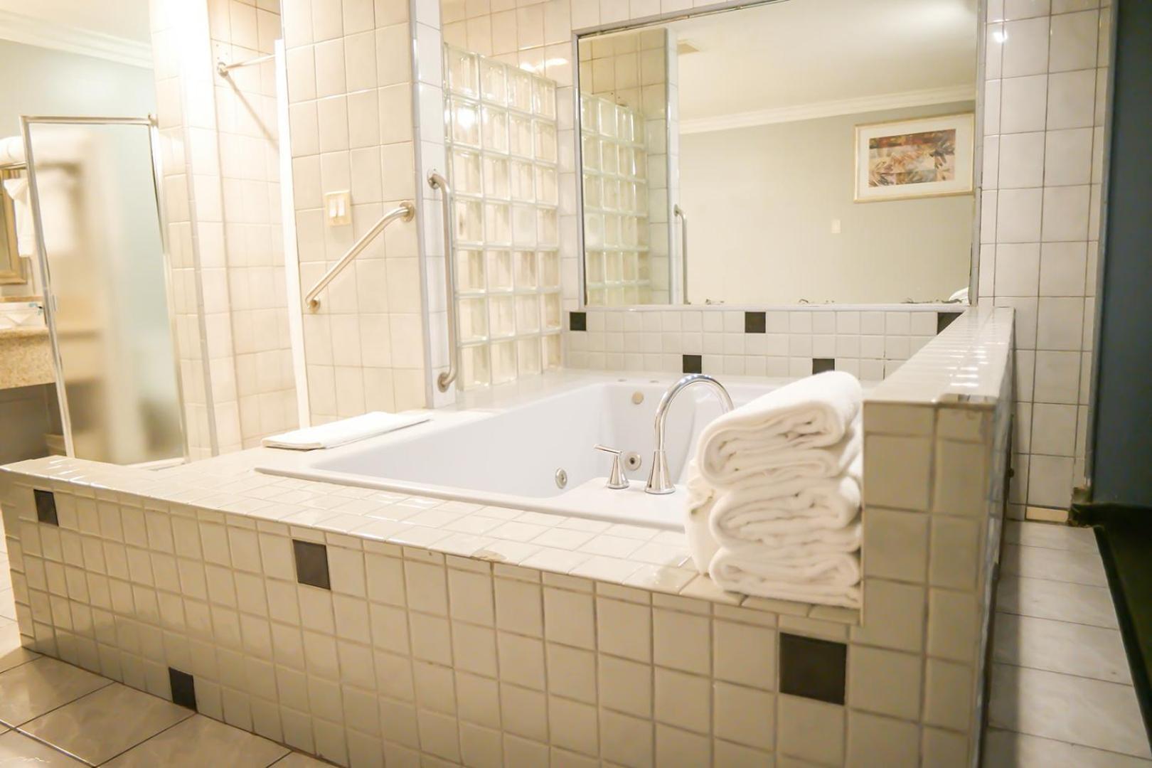 Days Inn By Wyndham West Covina Buitenkant foto