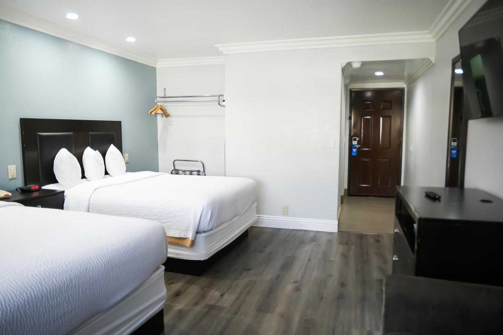 Days Inn By Wyndham West Covina Buitenkant foto